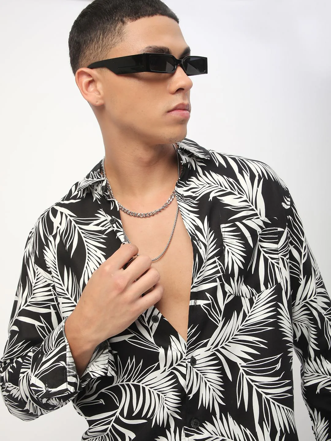 Black & White Hawaiian Printed Shirt - Image 4