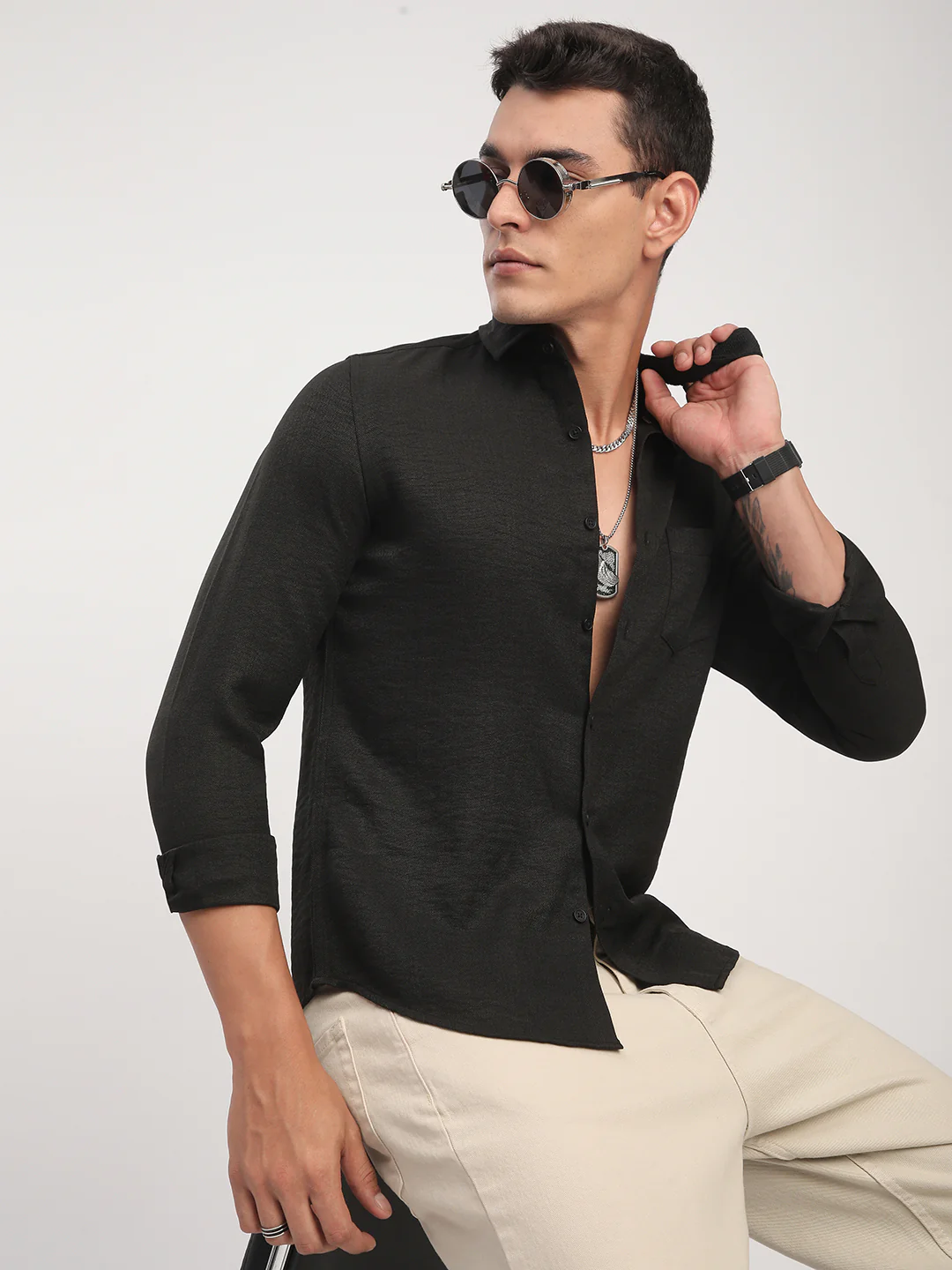 Black Minimalist Solid Crinkled Shirt