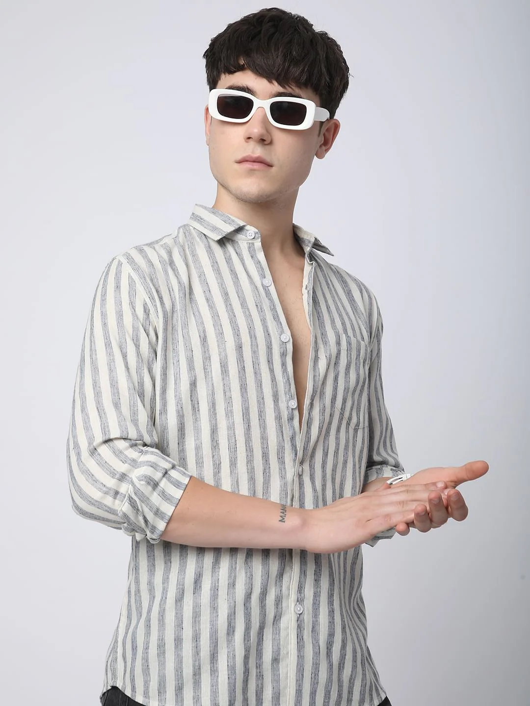 Faded Navy & Off-White Candy Striped Linen Shirt - Image 2