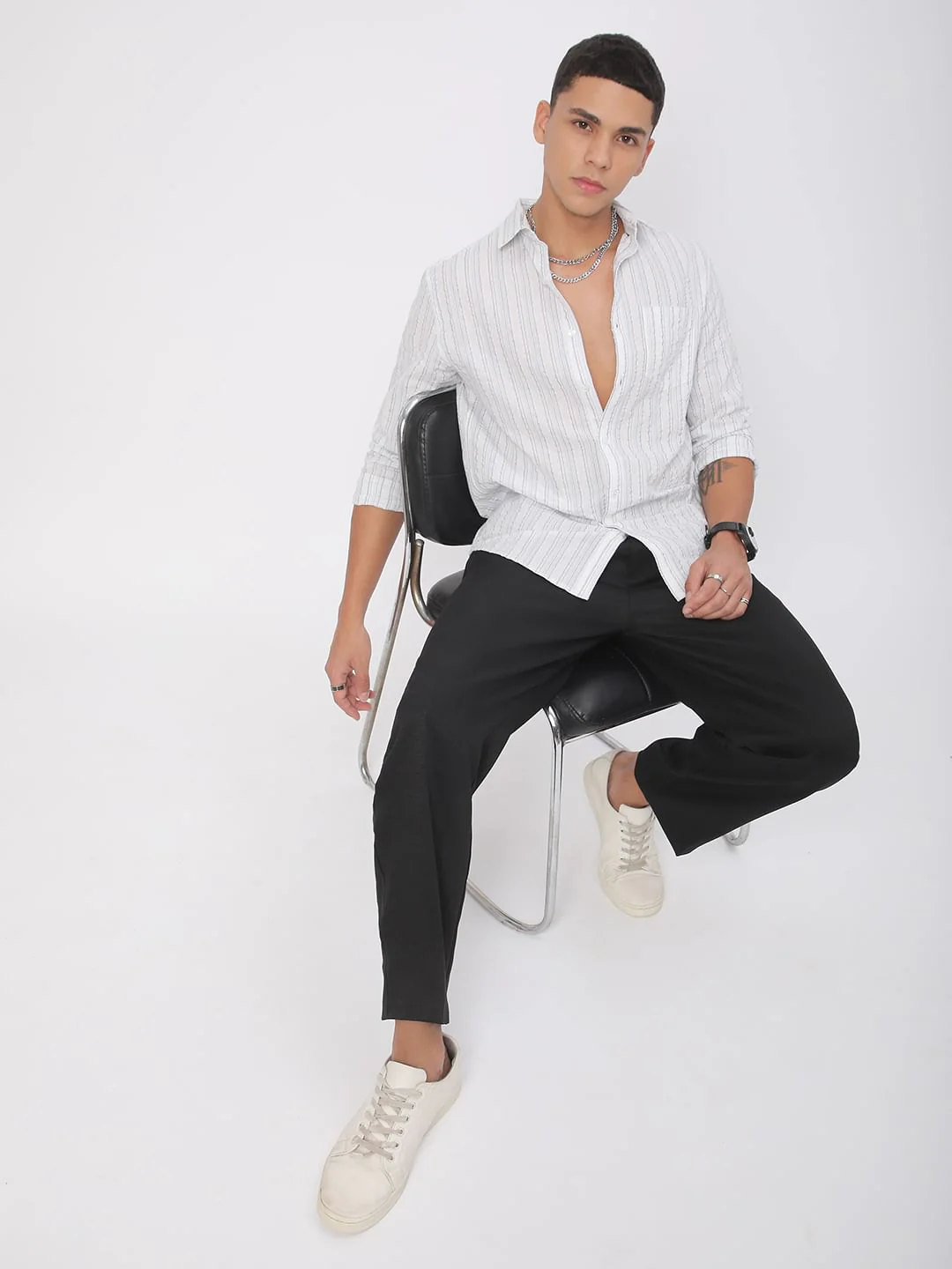 Voguish White Vertical Line Stripe Seersucker Shirt - Image 9